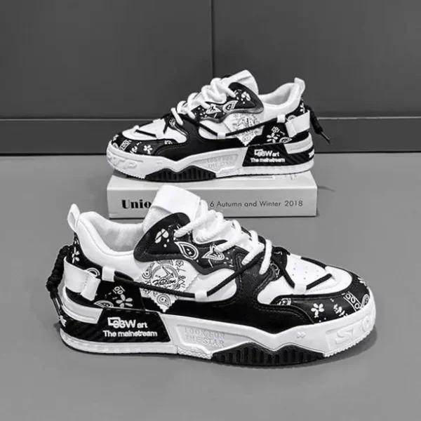 Men Colourblocked Round Toe Mid-Top Sneakers